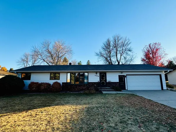 3218 29th St, Slayton, MN 56172