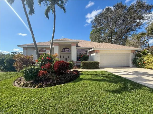 6687 Huntley Ln S, Naples, FL 34104