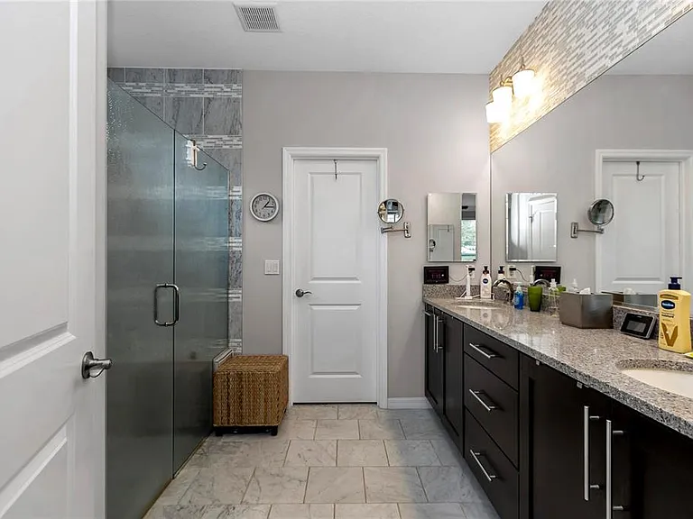 5423 NW 35th Lane Rd — Photo 21