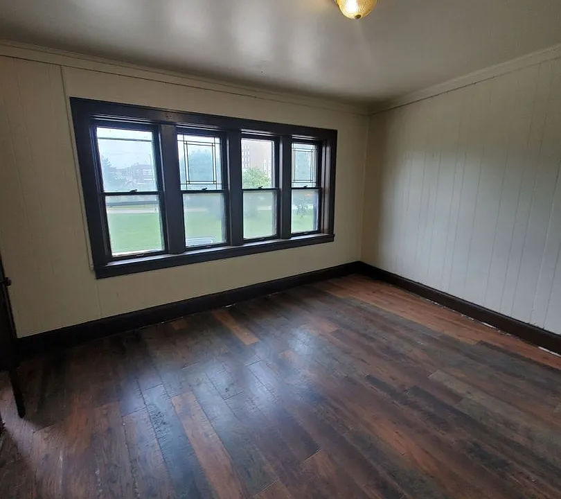 5101-5105 W. National Ave - 9 Unit