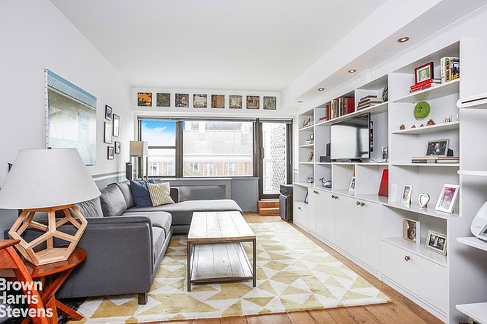 1st image of 115 E 9th St APT 18D