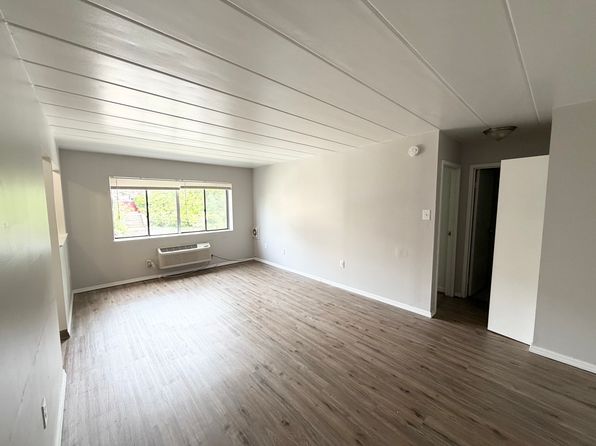 704 Orchard Ave #201