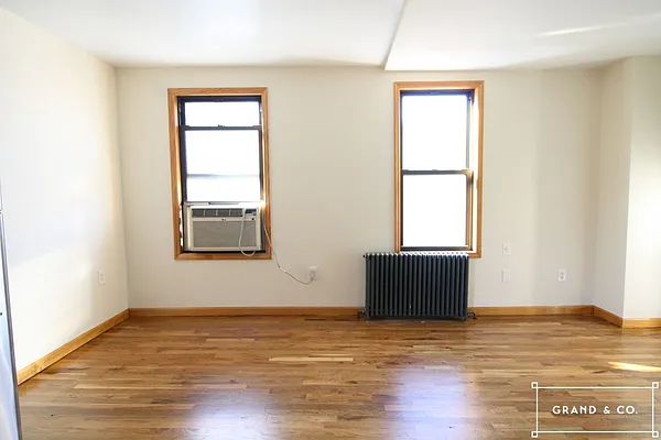 Rented by Grand & Co. | media 15