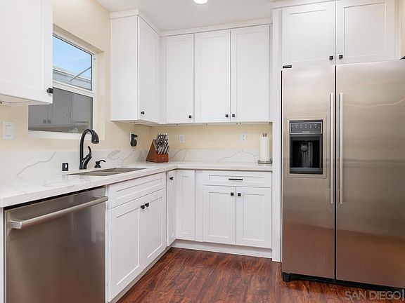 4th image of 5820 Odessa Ave