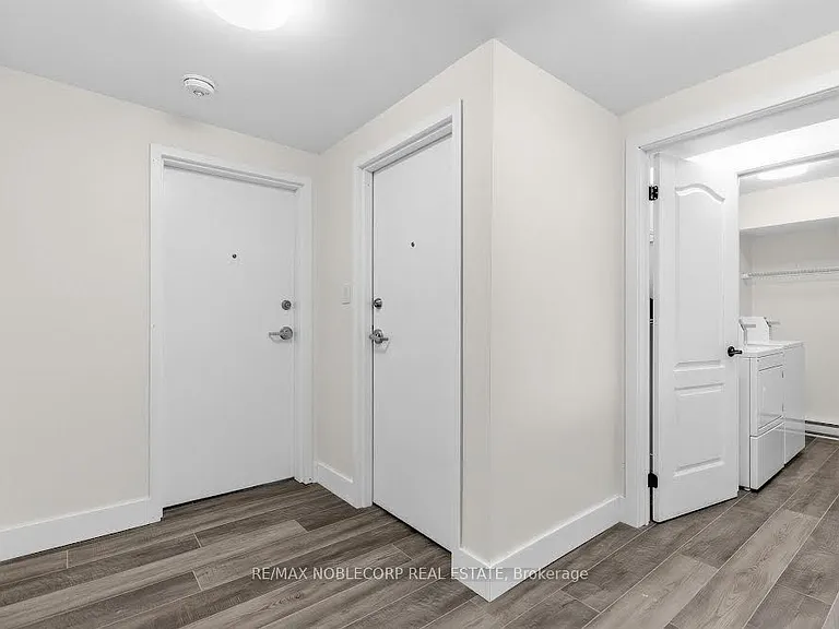 59 Scott Cres #LOWER — Photo 9
