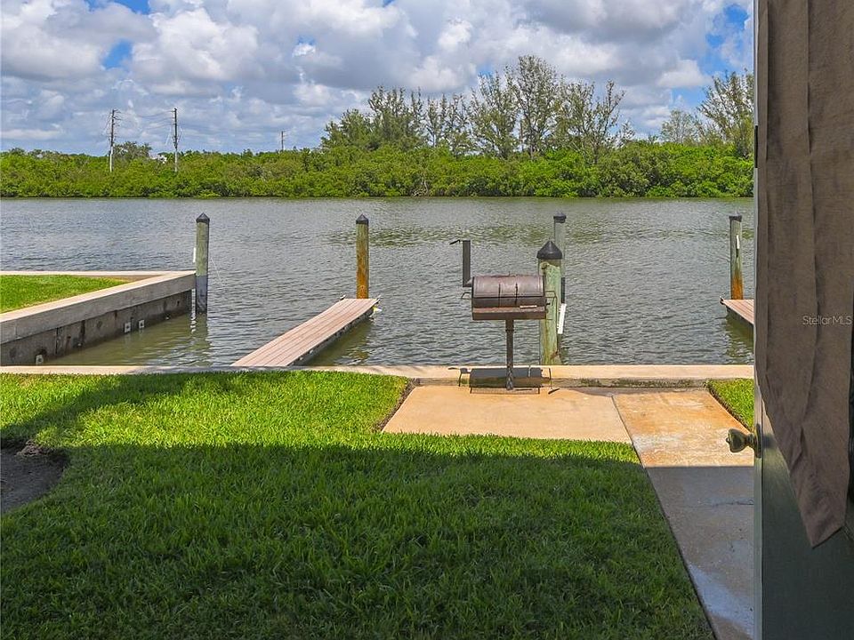 1st image of 18399 GULF BOULEVARD #371