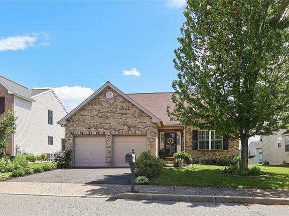 2nd image of 2580 Hickory Dr