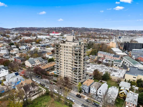 31 Hylan Boulevard image 1 of 43