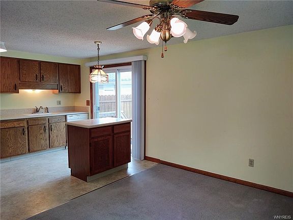 4th image of 21 Wimbledon Ln