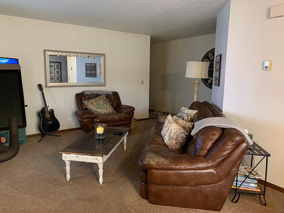 1st image of 3349 Berwood Ct W
