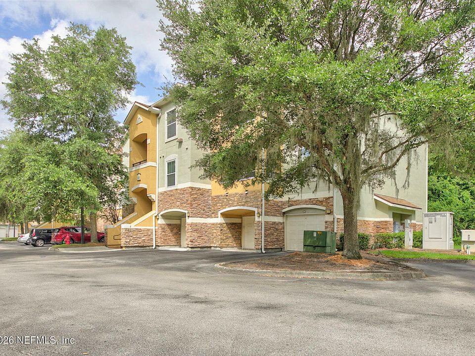 1st image of 8539 GATE Parkway W #616