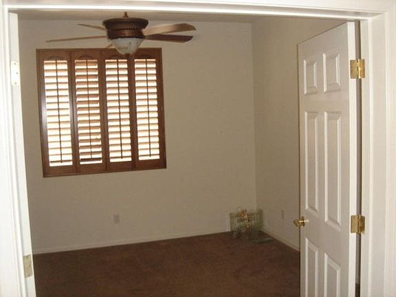 3rd image of 10703 E Medina Ave