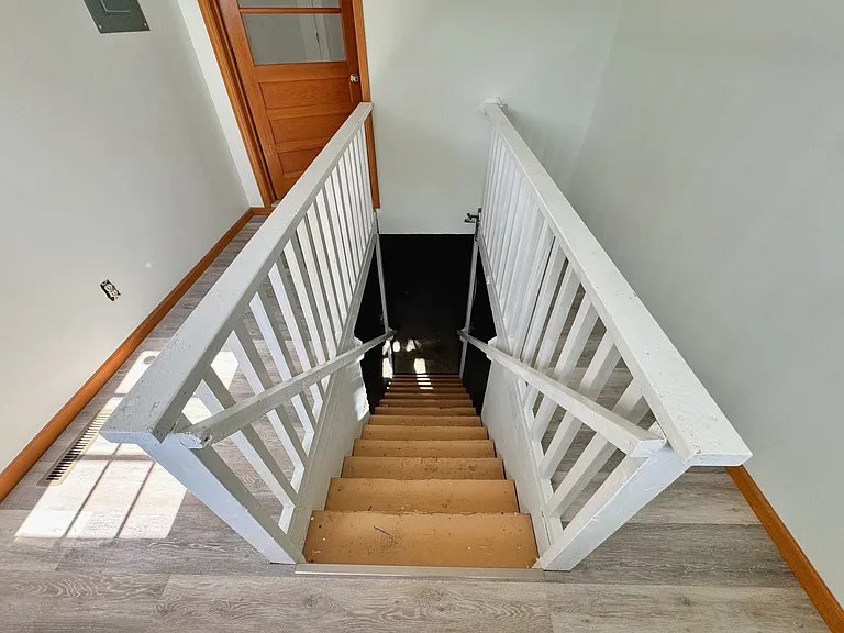 802 N College Ave — Photo 15