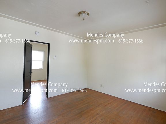 4th image of 4087 1/2 Mississippi St