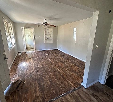 2nd image of 1013 Harbison Dr