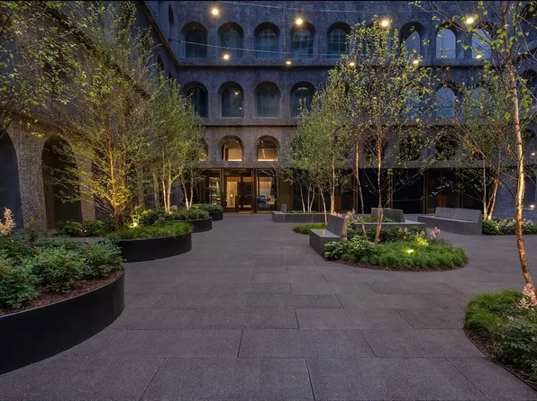 130 William Street image 14 of 16