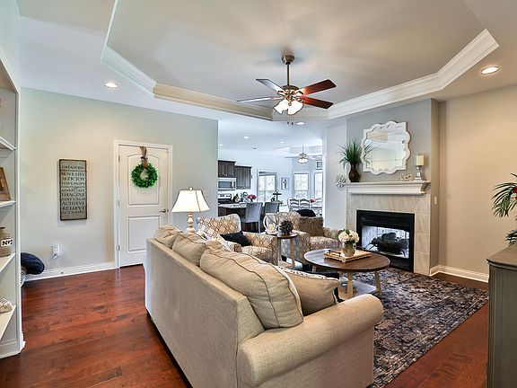 5th image of 1032 Morning Glory Ln