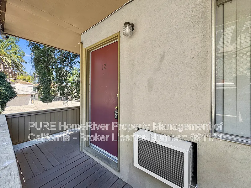 Studio, 1.0 bath, 500 sqft, $1,195 — Photo 3