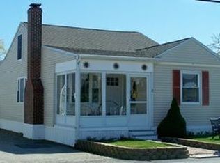 21 Harris Ave, Hampton, NH 03842