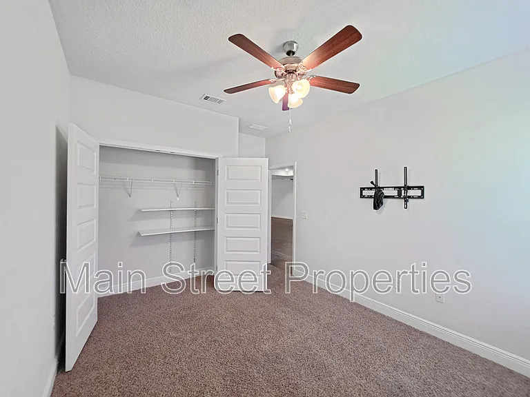 8108 Silver Maple Dr — Photo 20