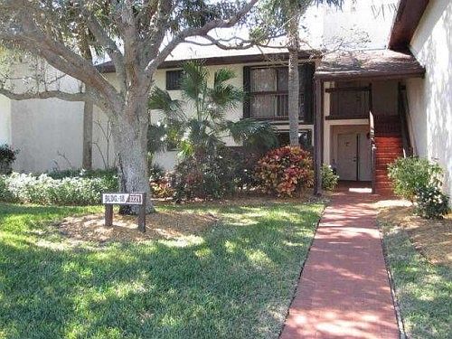 2nd image of 3221 S Lakeview Cir #18201