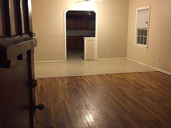 2nd image of 4605 Maple Hill Dr