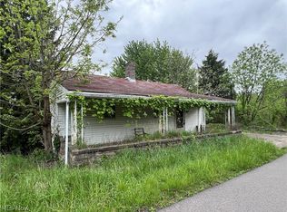 68605 Woods Rd, Bridgeport, OH 43912