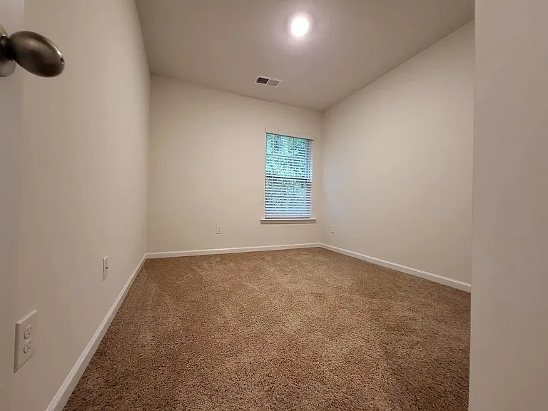 6103 Guildford Hill Ln — Photo 10