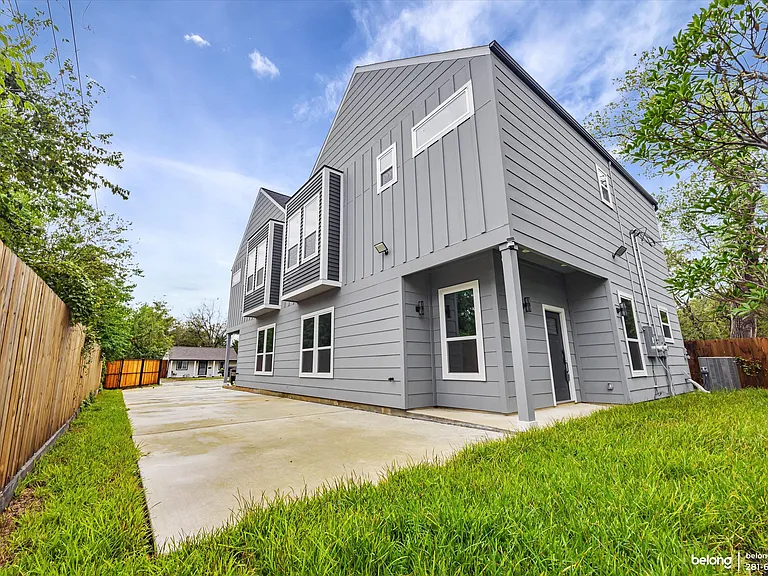 3402 Nathaniel Brown St #B — Photo 26