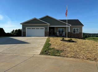 117 Lenore Cir, Fraziers Bottom, WV 25082