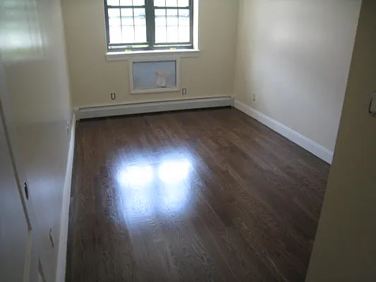 Rented by Alexiou Realty | media 3