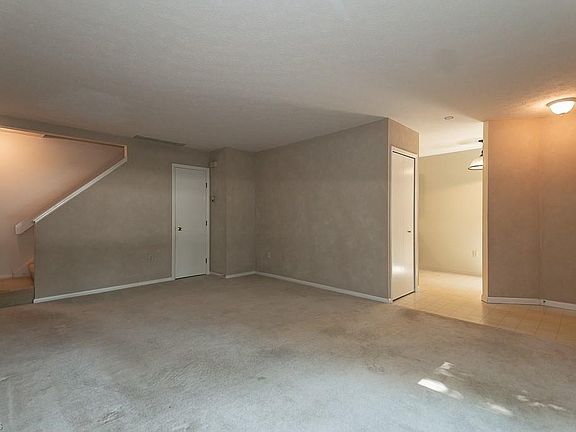 5th image of 7160 Village Dr #7160