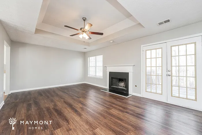 150 Lakeside Dr — Photo 5