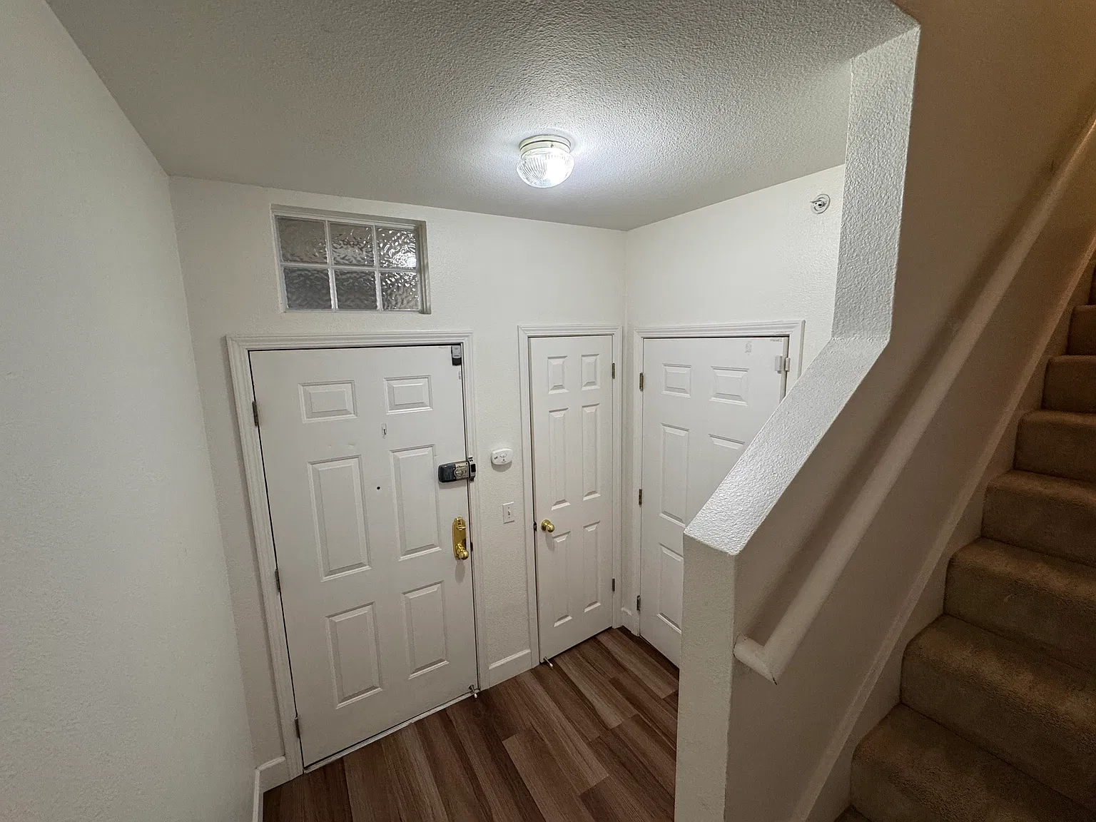 2 bed, 2.5 bath, 1150 sqft, $4,500 — Photo 3