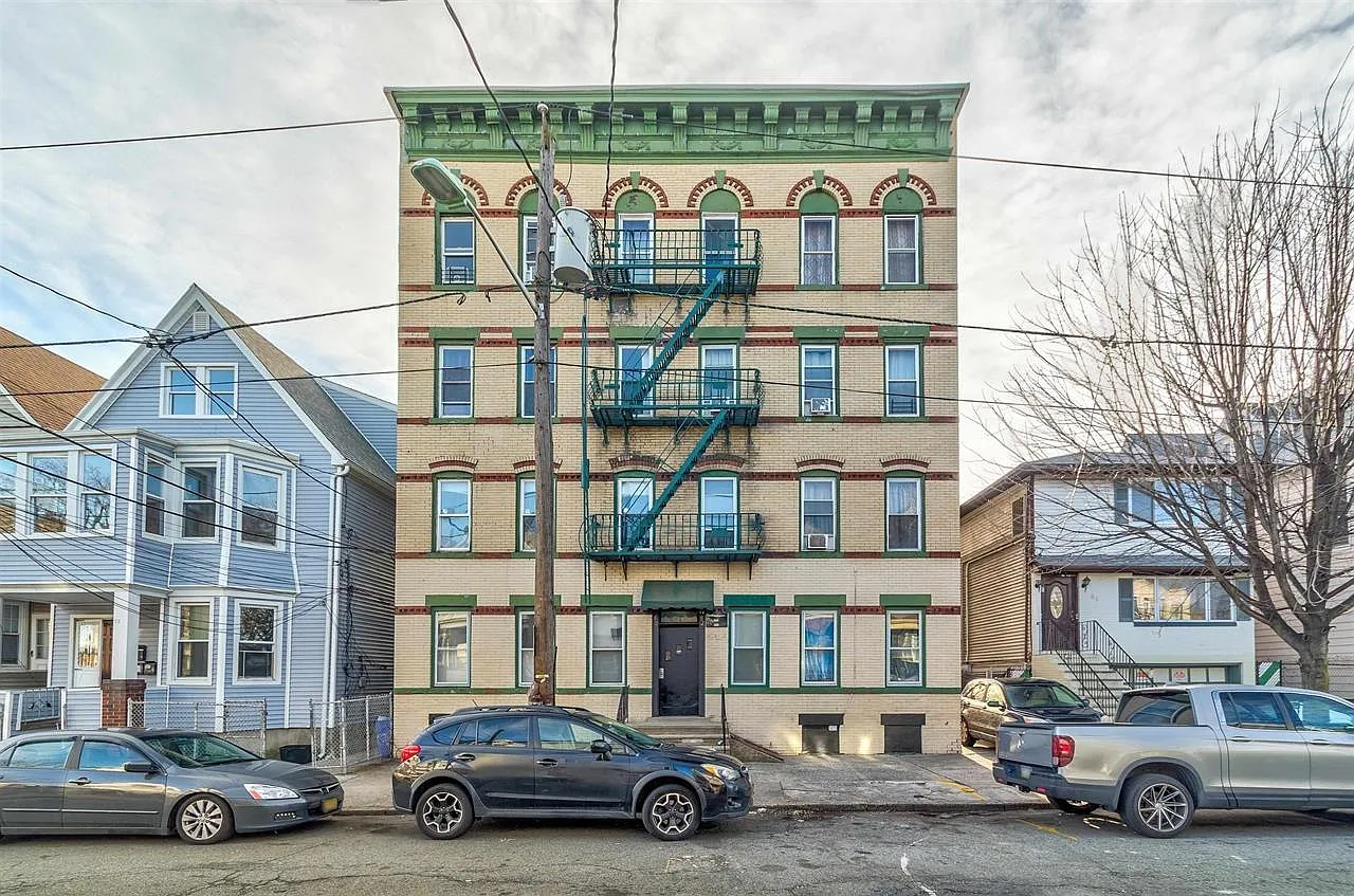 1 bed, 1.0 bath, $1,550 — Photo 1