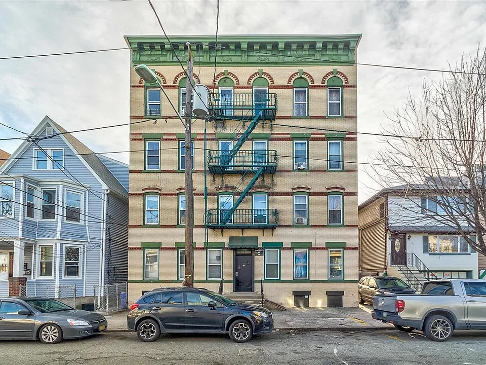 80 W 18th St #5