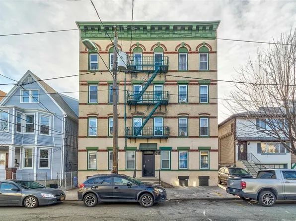 80 West 18th Street image 1 of 10