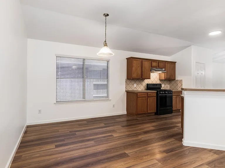 32350 Cross Spring Park Ln — Photo 8