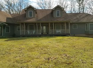 272 Falling Waters Blvd, Lackawaxen, PA 18435