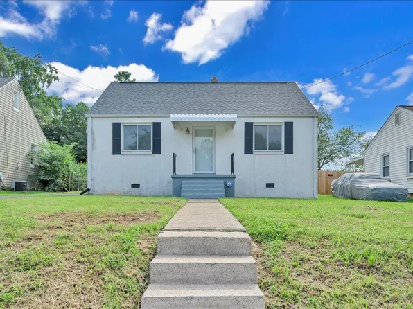 539 Crowmoor St NW, Roanoke, VA 24017