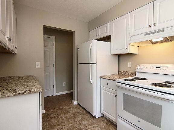 4th image of 1080 Parkridge Ct #2