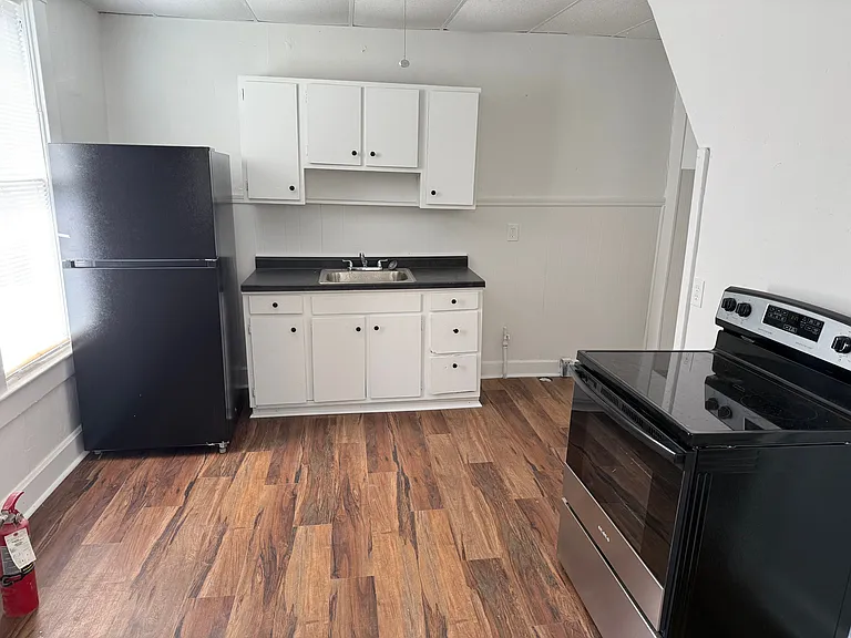 2414 Jules St #MAIN — Photo 5