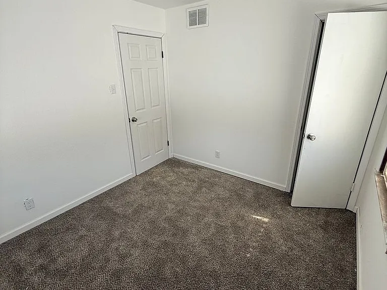 805 N Atchison St — Photo 15