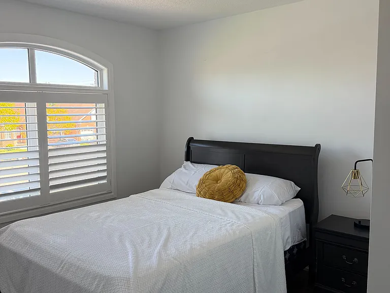 25 Disney Ct #UPPER — Photo 12
