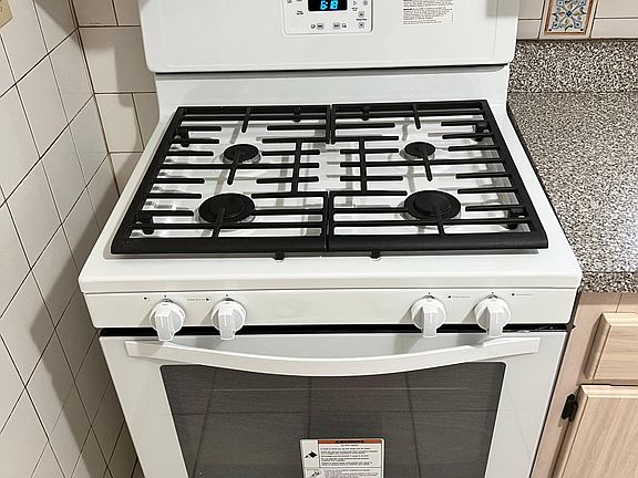 5th image of 1019 E 225th St Floor 2