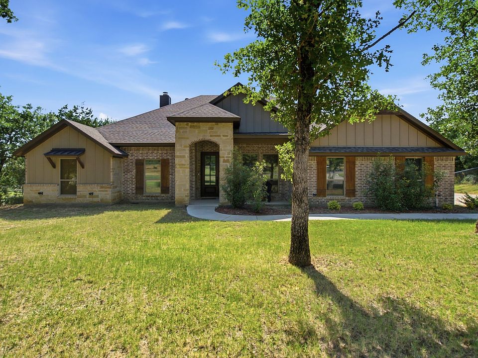 1st image of 1013 Churchill Ln