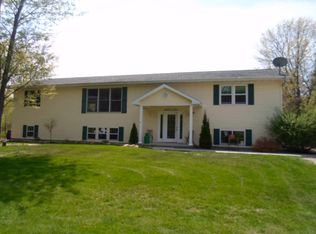 E2567 White Tail Trl, Waupaca, WI 54981