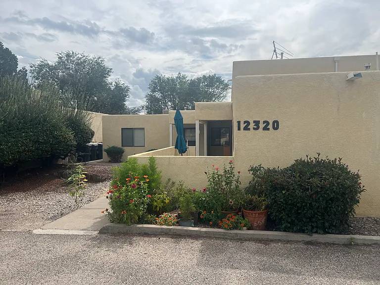 Just Renovated 2 Bed / 2 Bath Tucked Back in a Queit Foothills 4-Plex — Photo 29