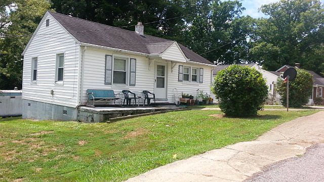 1st image of 33 Circle Dr
