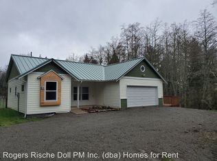 84 Small Ln, Coupeville, WA 98239